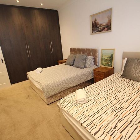 Great West Road Apartments Flat C 伦敦 外观 照片